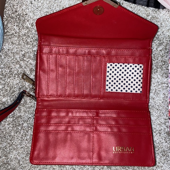 Red wristlet wallet - Picture 2 of 2